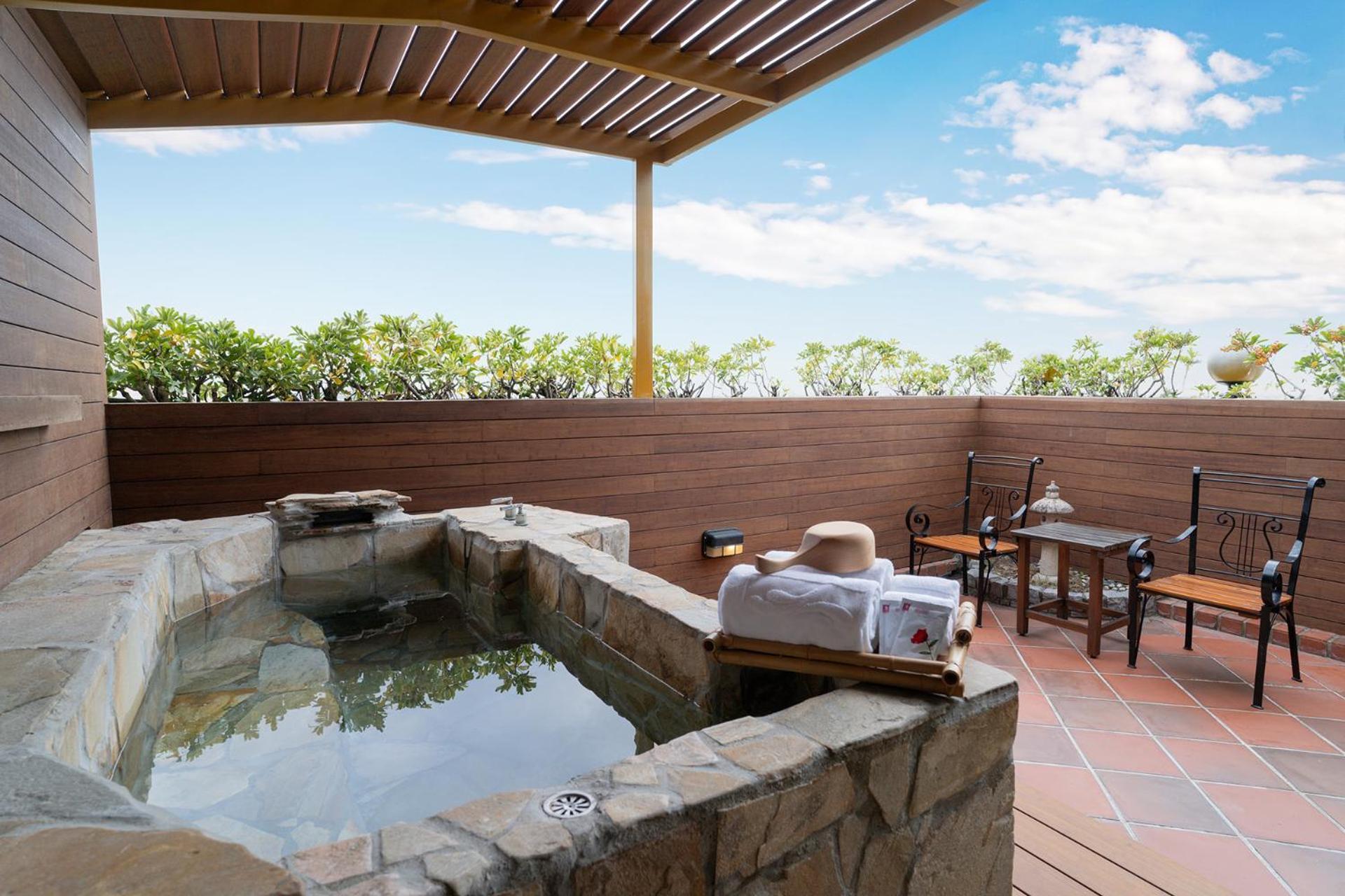 Formosan Naruwan Hotel Taitung Экстерьер фото A private onsen